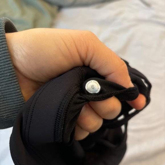 Lululemon Long Line High Neck Energy Bra Size 6 - Picture 3 of 3